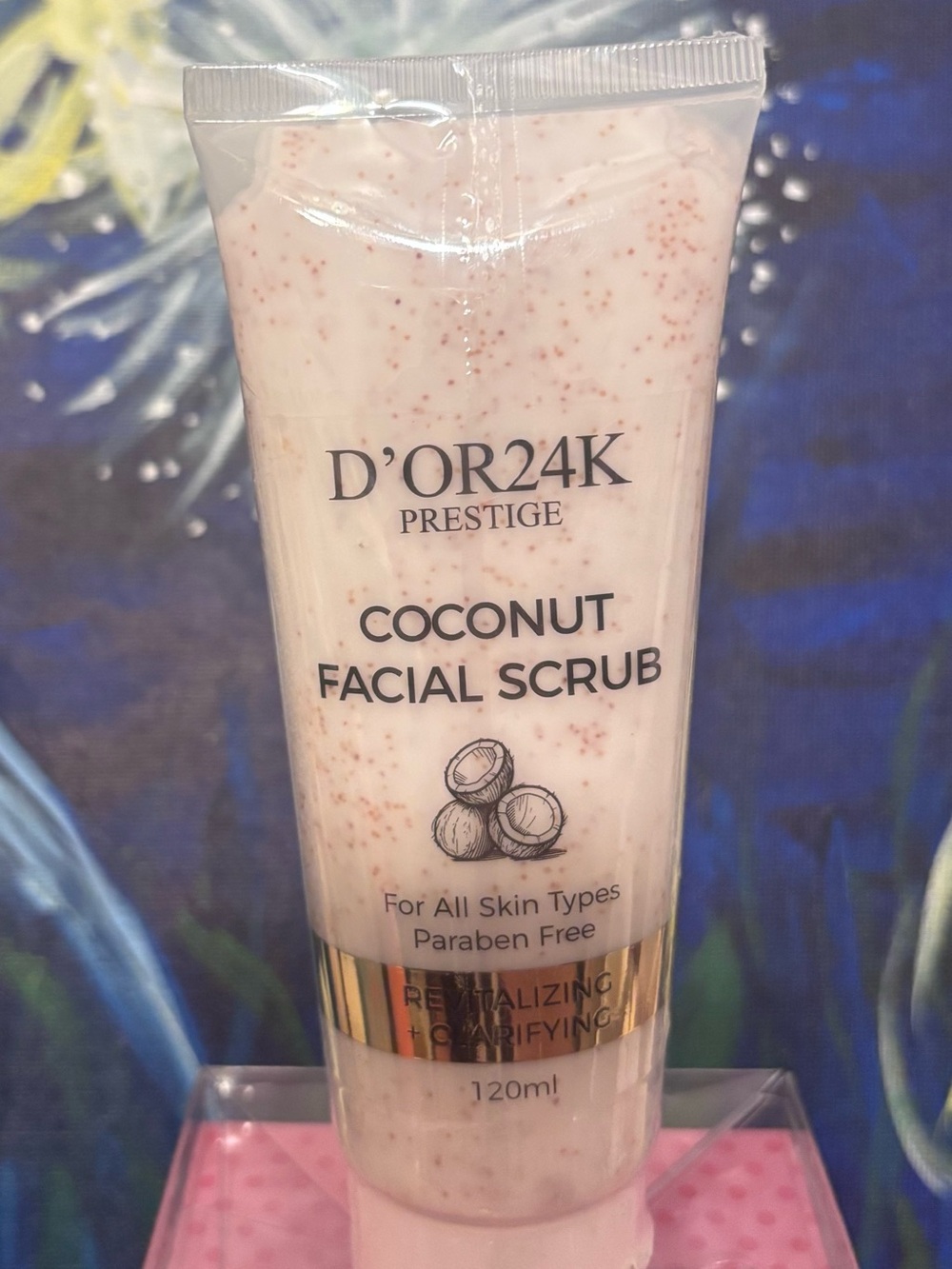 D'OR24K Prestige Coconut Facial Scrub (120 mL / 4.05 fl. oz.).